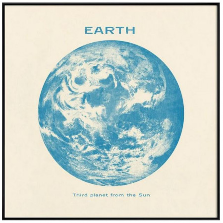 Earth - Affiche Juniqe avec cadre noir 2